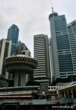 Skyline von Singapur vom Meer aus aufgenommen